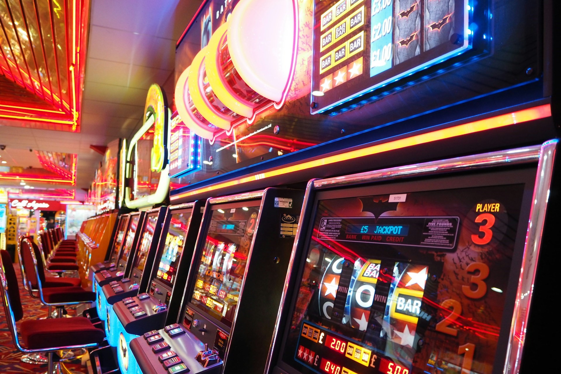 Proqressiv cekpotları olan slot oyunları: nəyə diqqət etməli?